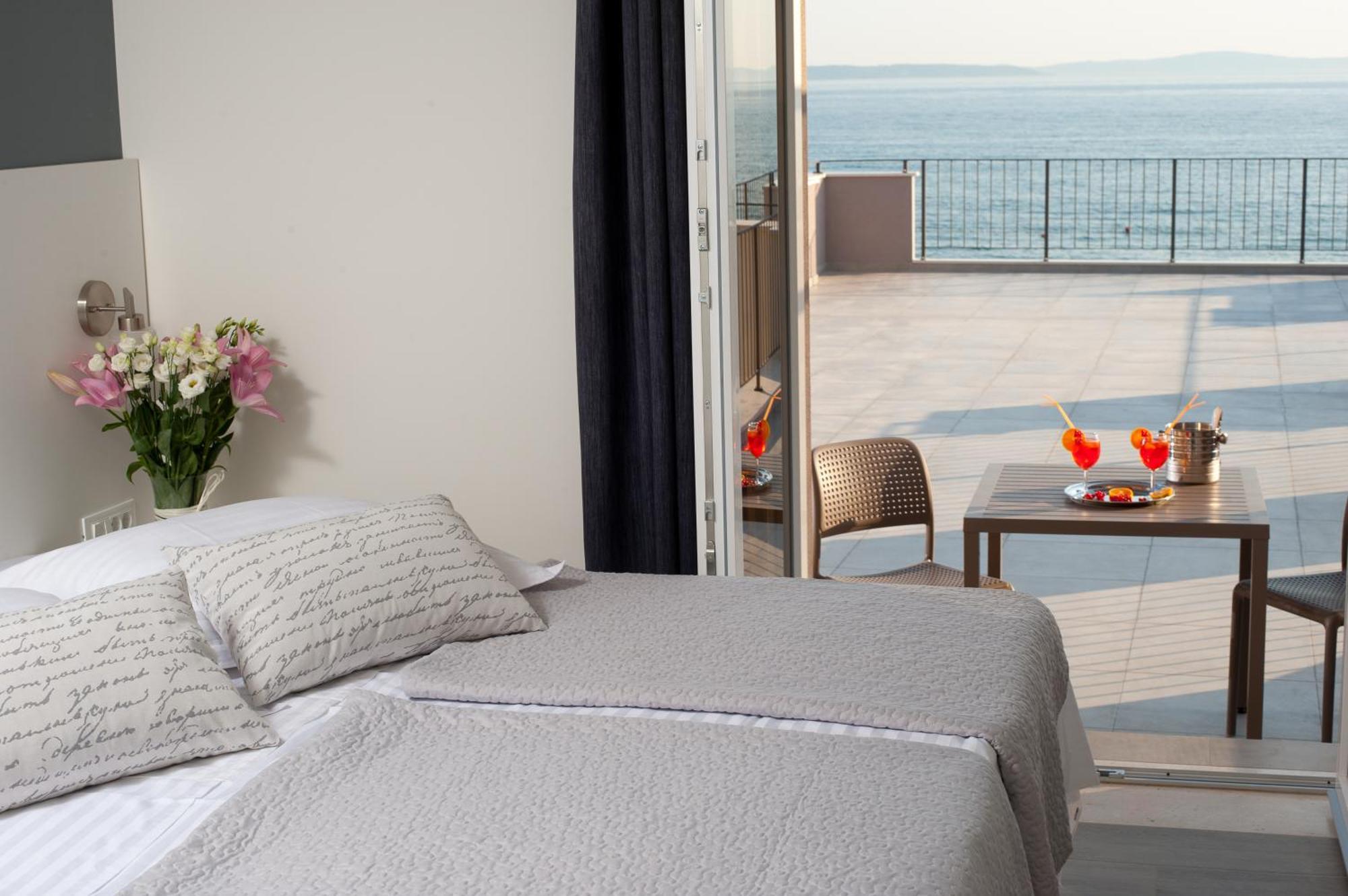Seaside Luxury Suites Podstrana Pokoj fotografie
