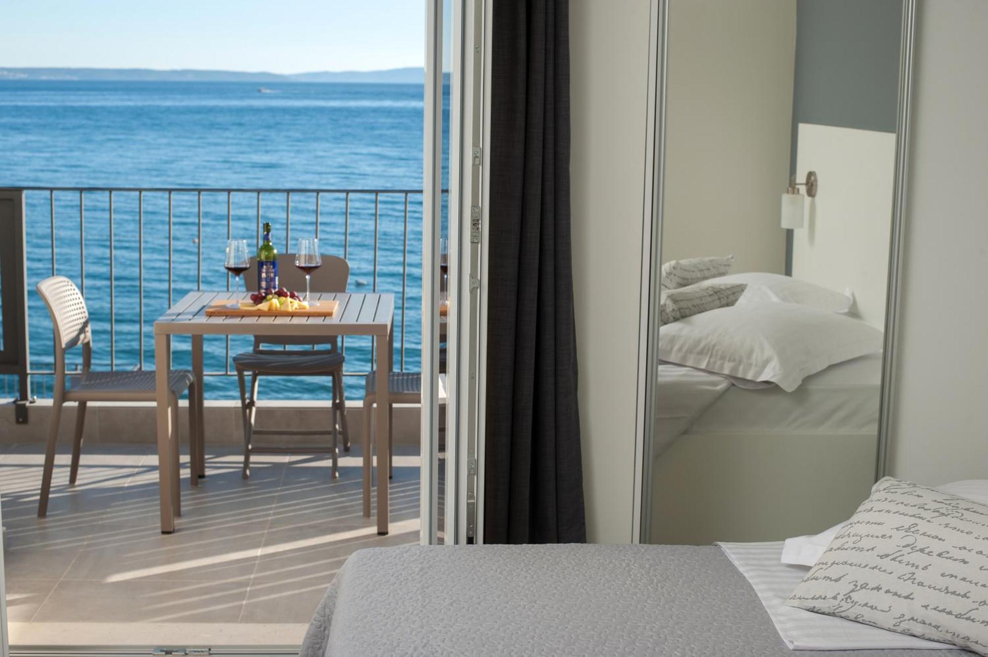 Seaside Luxury Suites Podstrana Pokoj fotografie